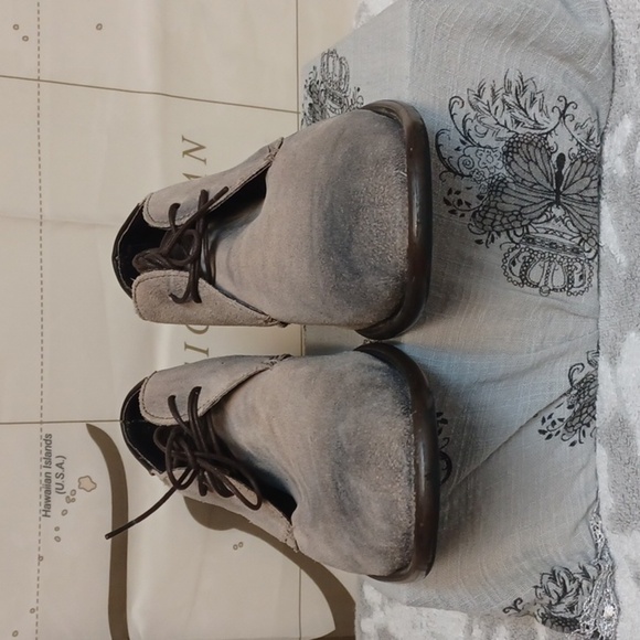 BACCO BUCCI ESTUDIO SIZE 10.  Men's Tan Suede Dress Shoes - Picture 9 of 10